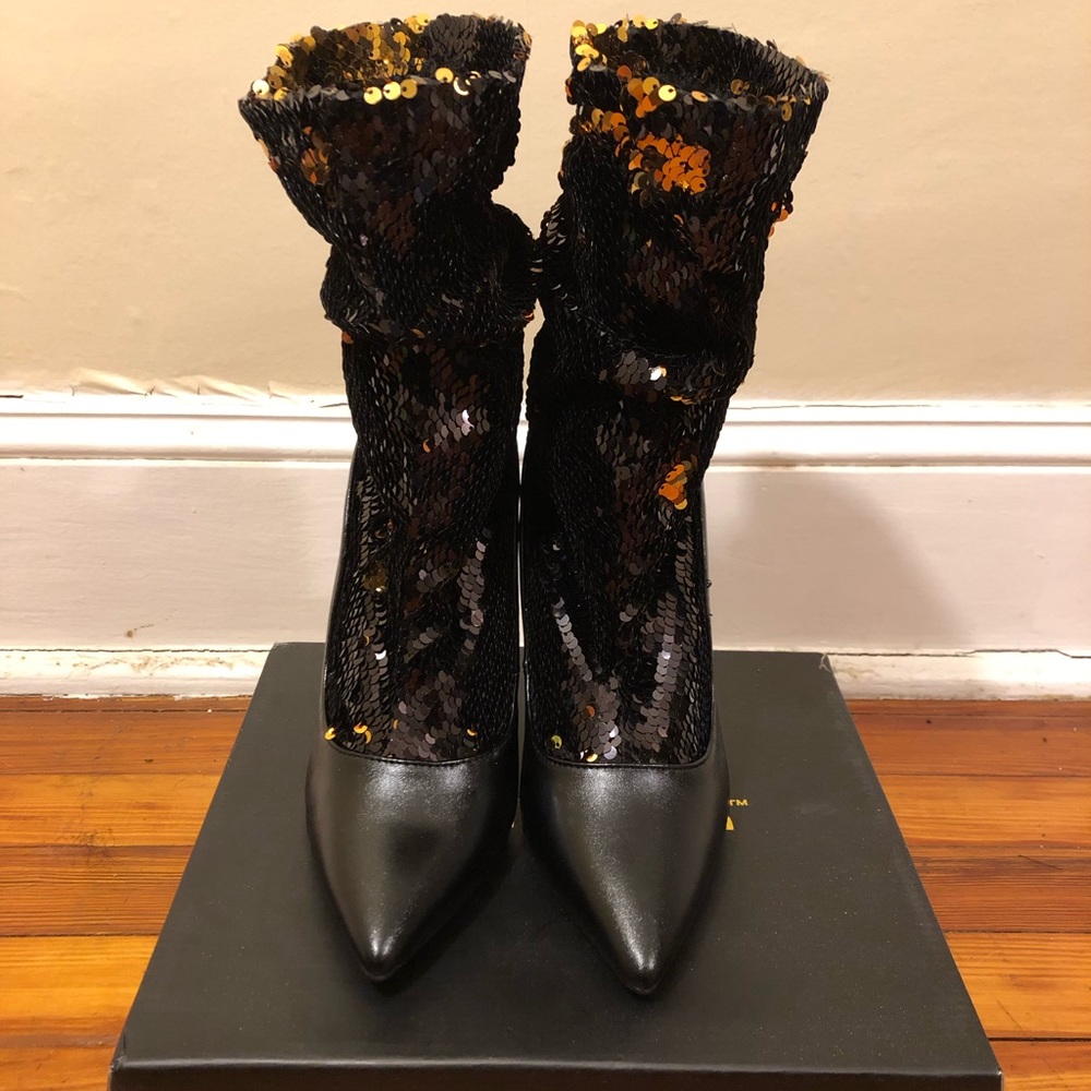 Black leather sequins shoes